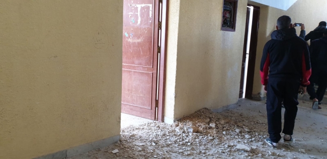 Hafter okullara da saldırıyor